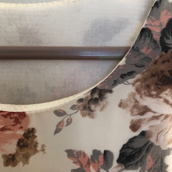 Cropped floral tank - Picture 2 of 4